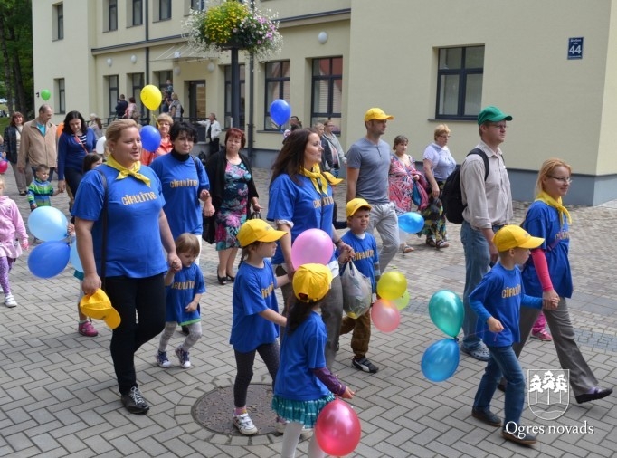 Ogres pilsētas svētku gājiens 2015
