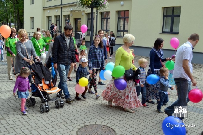 Ogres pilsētas svētku gājiens 2015