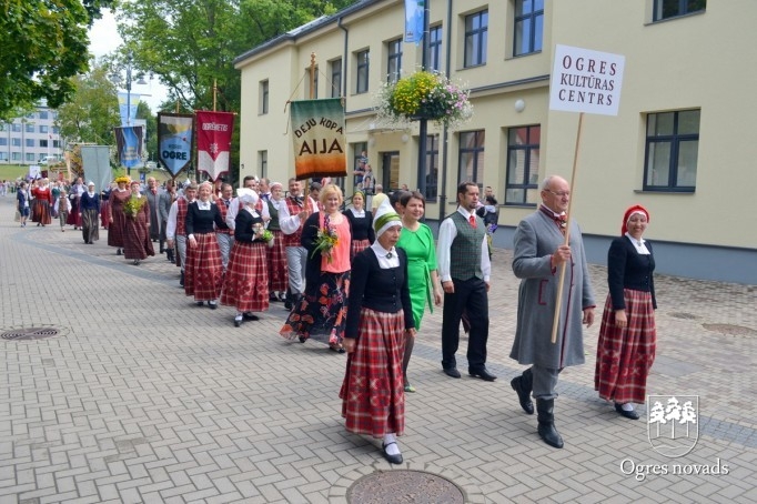 Ogres pilsētas svētku gājiens 2015