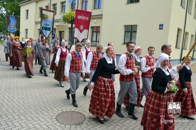 Ogres pilsētas svētku gājiens 2015