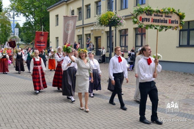 Ogres pilsētas svētku gājiens 2015