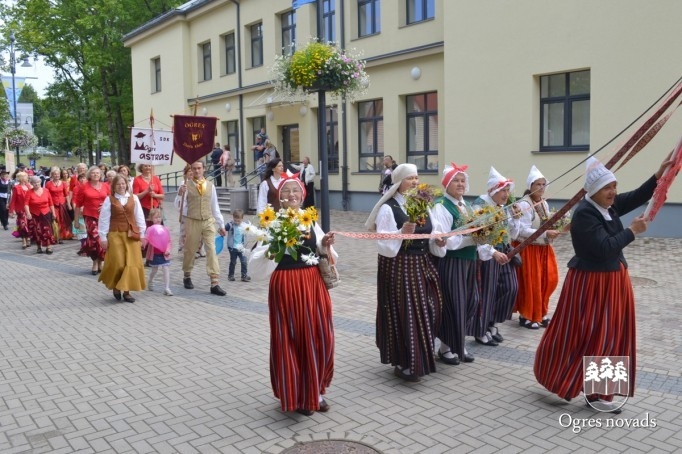 Ogres pilsētas svētku gājiens 2015