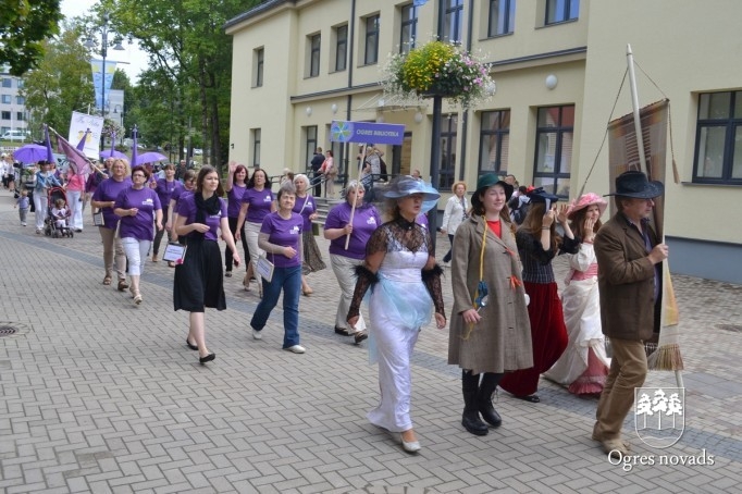 Ogres pilsētas svētku gājiens 2015