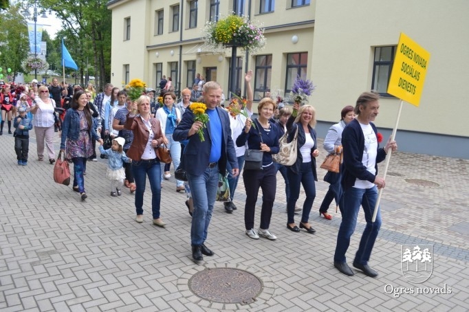 Ogres pilsētas svētku gājiens 2015