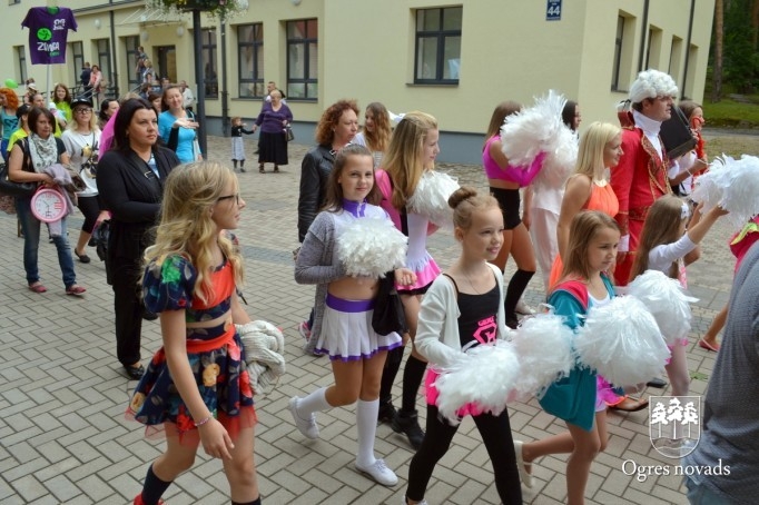 Ogres pilsētas svētku gājiens 2015