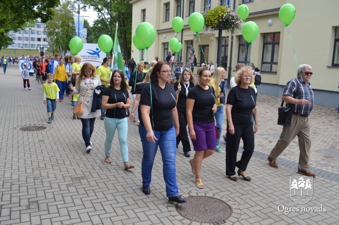 Ogres pilsētas svētku gājiens 2015