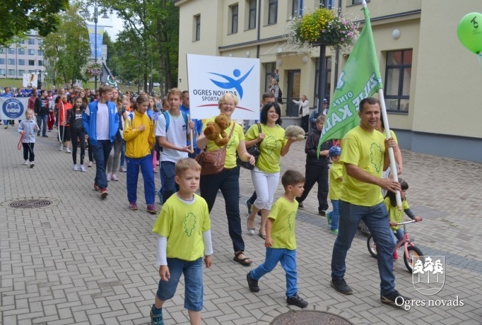 Ogres pilsētas svētku gājiens 2015