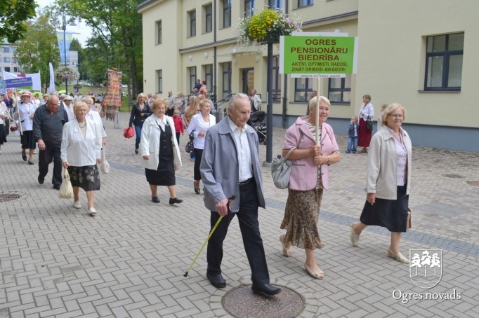 Ogres pilsētas svētku gājiens 2015