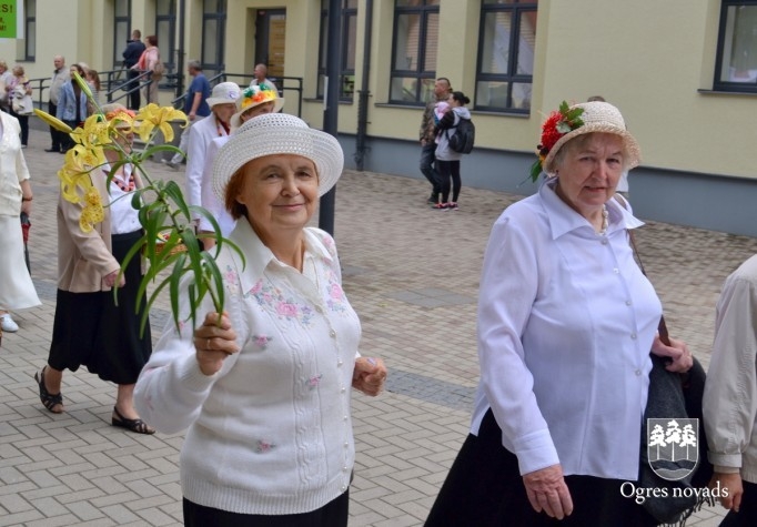 Ogres pilsētas svētku gājiens 2015