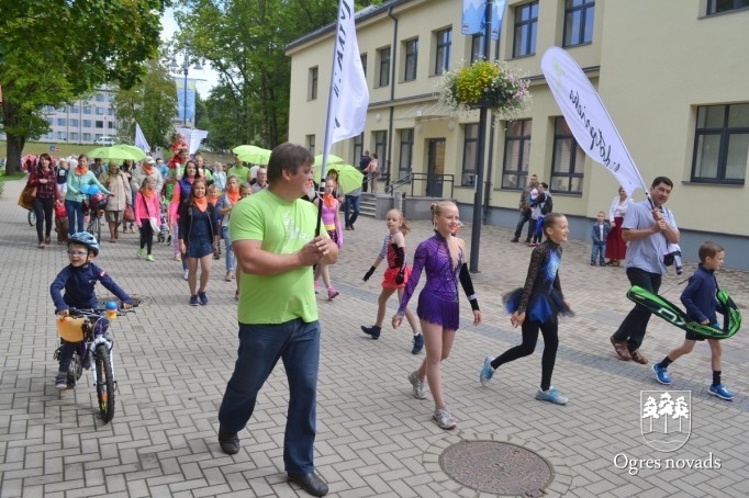 Ogres pilsētas svētku gājiens 2015