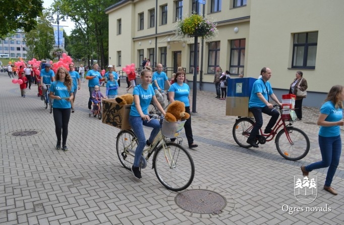 Ogres pilsētas svētku gājiens 2015