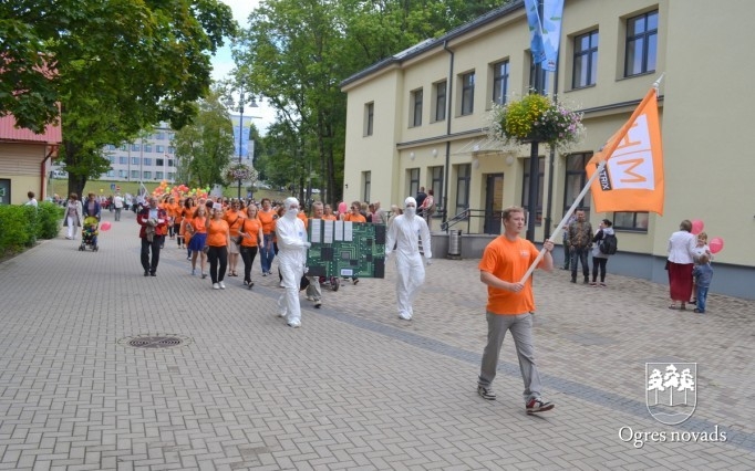 Ogres pilsētas svētku gājiens 2015