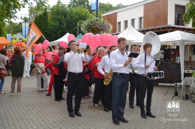 Ogres pilsētas svētku gājiens 2015
