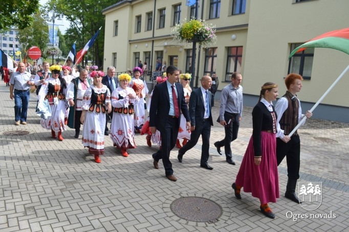 Ogres pilsētas svētku gājiens 2015