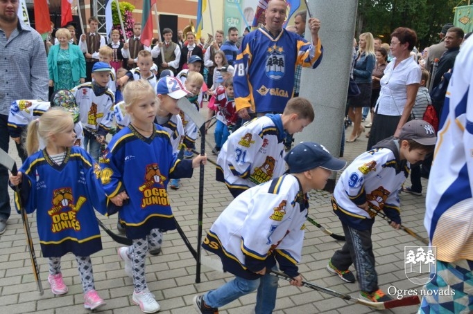 Ogres pilsētas svētku gājiens 2015