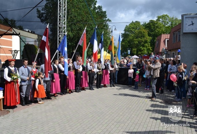 Ogres pilsētas svētku gājiens 2015