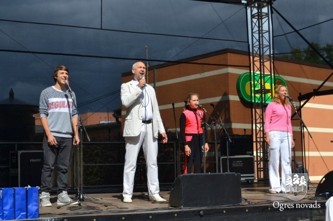 Ogres pilsētas svētku gājiens 2015