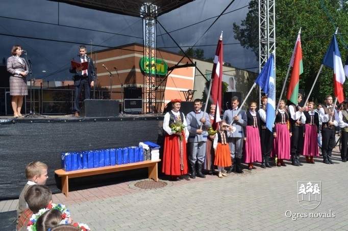 Ogres pilsētas svētku gājiens 2015