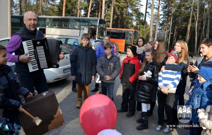 Bērni no Ukrainas Ogrē pavadīja brīnišķīgu nedēļu