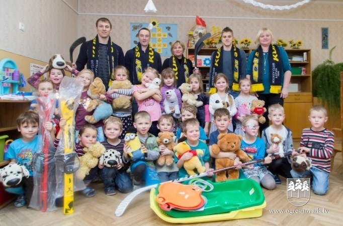Madlienas “Taurenītī” viesojas hokeja kluba “Kurbads” hokejisti
