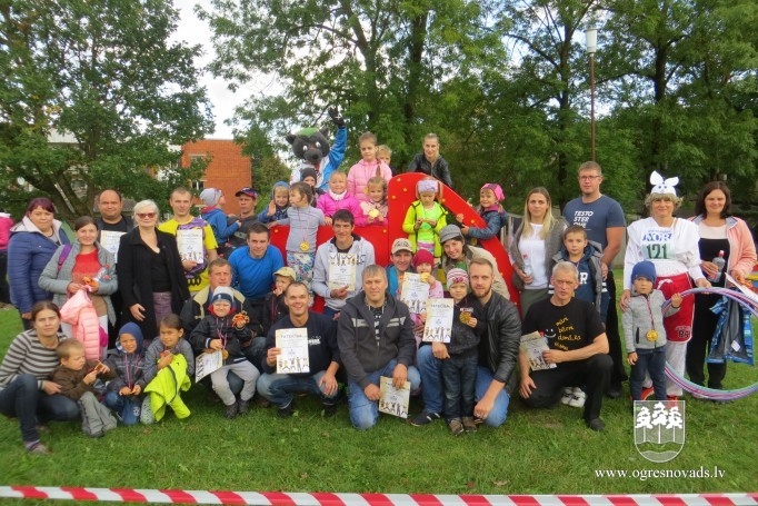 Tēva dienas pasākums "Mans lieliskais tētis"  bērnudārzā "Taurenītis"