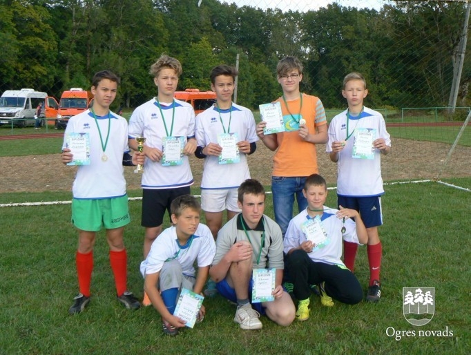 Taurupē futbola karaļu godā lēdmanieši un ogresgalieši