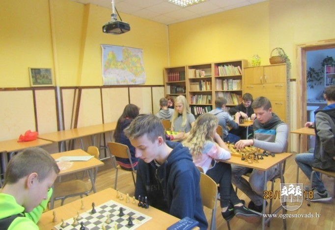 Galda spēļu diena Taurupes pamatskolā