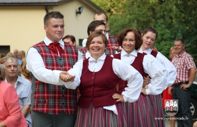Taurupes skolas 80 gadu jubilejas salidojums