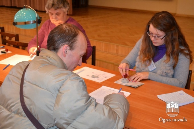 Tautas nobalsošana 2012. gada 18. februārī