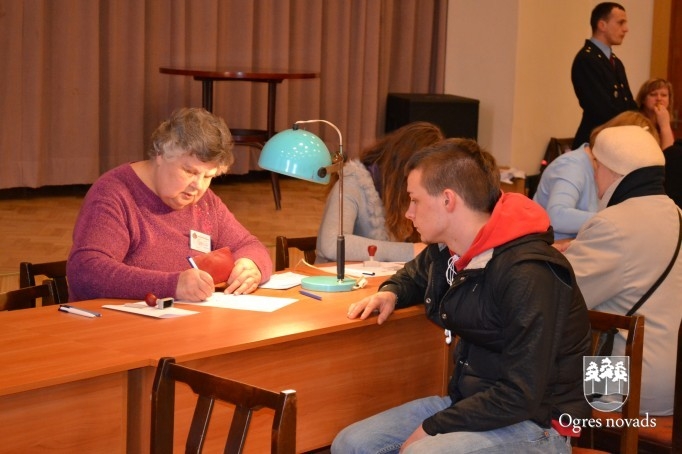 Tautas nobalsošana 2012. gada 18. februārī