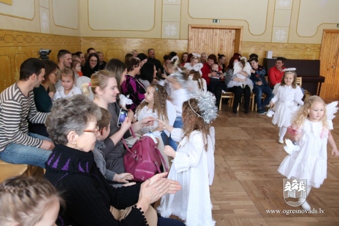 Ziemassvētku izrādes Suntažu vidusskolā 2017. gada nogalē
