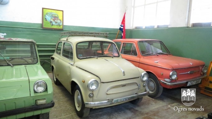 Auto kolekcija "Tehnika no pagātnes"