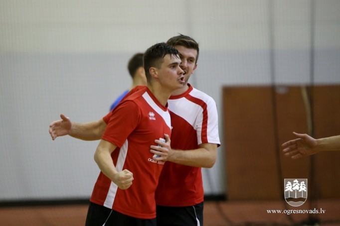 "Osports/ONSC" izcīna "Osports.lv" kausu telpu futbolā