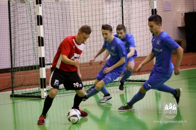 "Osports/ONSC" izcīna "Osports.lv" kausu telpu futbolā