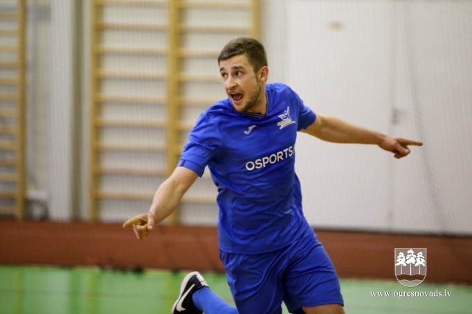 "Osports/ONSC" izcīna "Osports.lv" kausu telpu futbolā