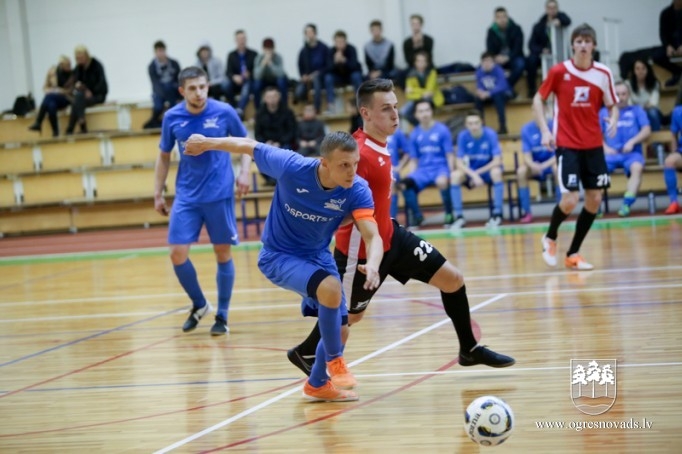 "Osports/ONSC" izcīna "Osports.lv" kausu telpu futbolā