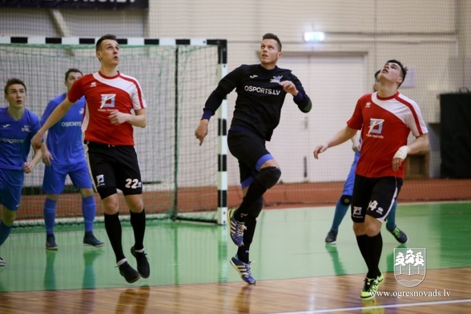 "Osports/ONSC" izcīna "Osports.lv" kausu telpu futbolā