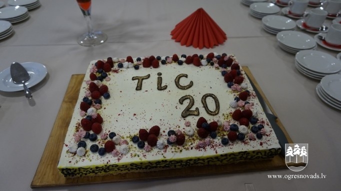 Tūrisma informācijas centrs 20.dzimšanas dienu svin pārgājienā pa Ogri