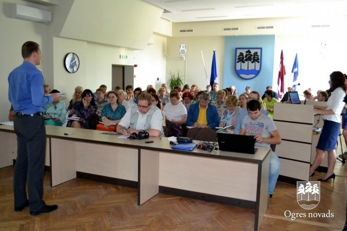 Ogrē tiekas novada pašvaldības iestāžu vadītāji