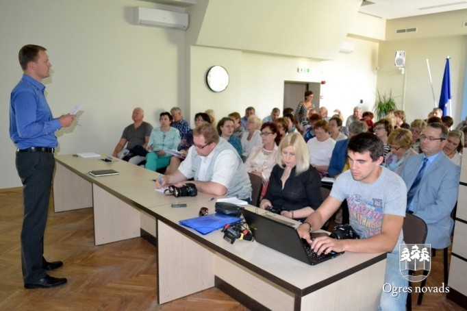Ogrē tiekas novada pašvaldības iestāžu vadītāji