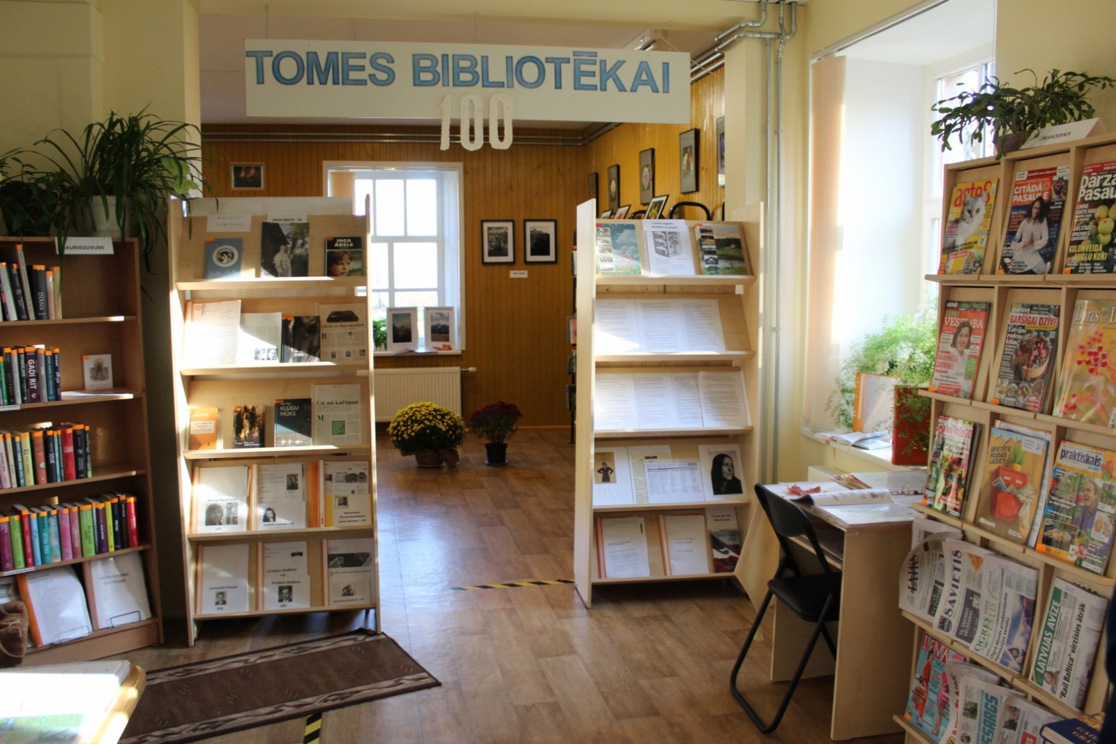 Tomes bibliotēkai 100