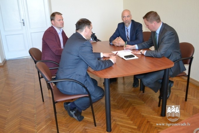 Turpinās sarunas par tuneļa izbūvi