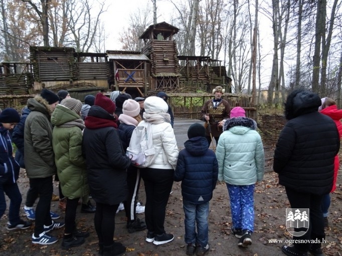 Bērni un jaunieši no Ukrainas viesojās Ogrē