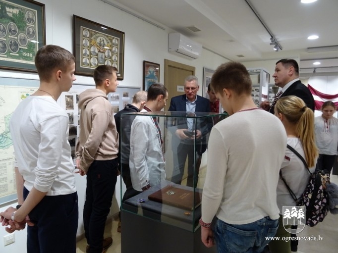 Bērni un jaunieši no Ukrainas viesojās Ogrē