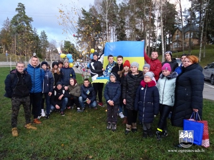 Bērni un jaunieši no Ukrainas viesojās Ogrē