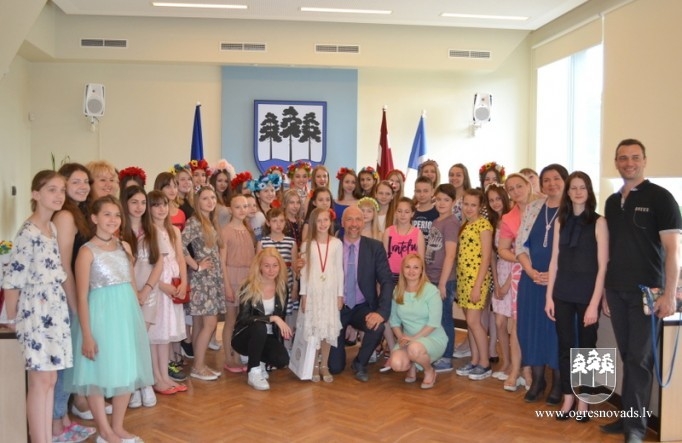 Pašvaldībā viesojas “Ogres ritmos” dalībnieki no Ukrainas
