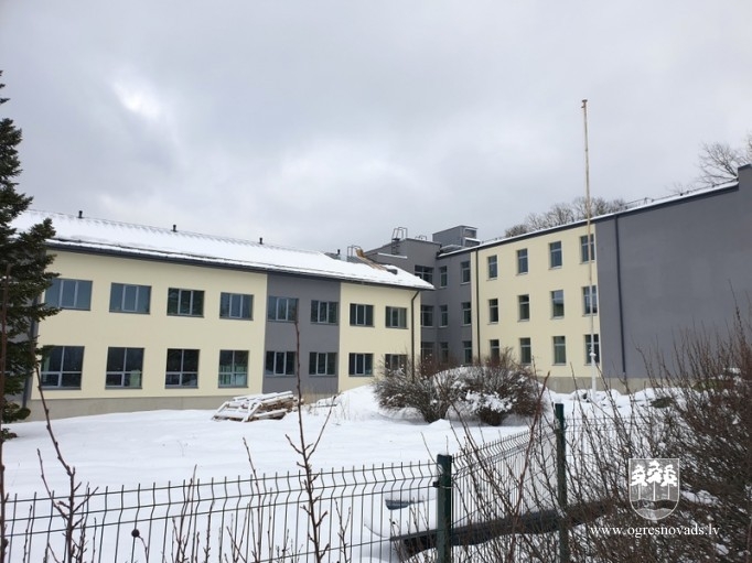 Ēkā Upes prospektā 16 darbi turpinās arī ziemā