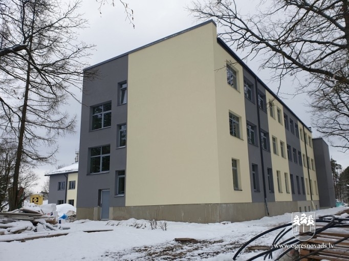 Ēkā Upes prospektā 16 darbi turpinās arī ziemā