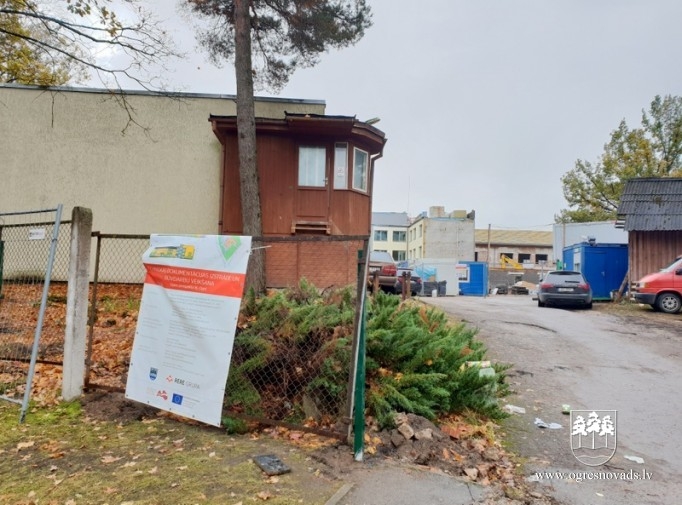Ēkā Upes prospektā 16 aktīvi noris darbi
