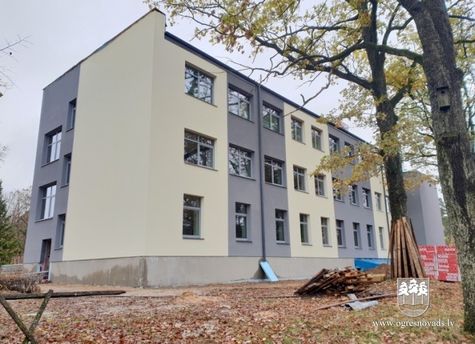 Ēkā Upes prospektā 16 aktīvi noris darbi